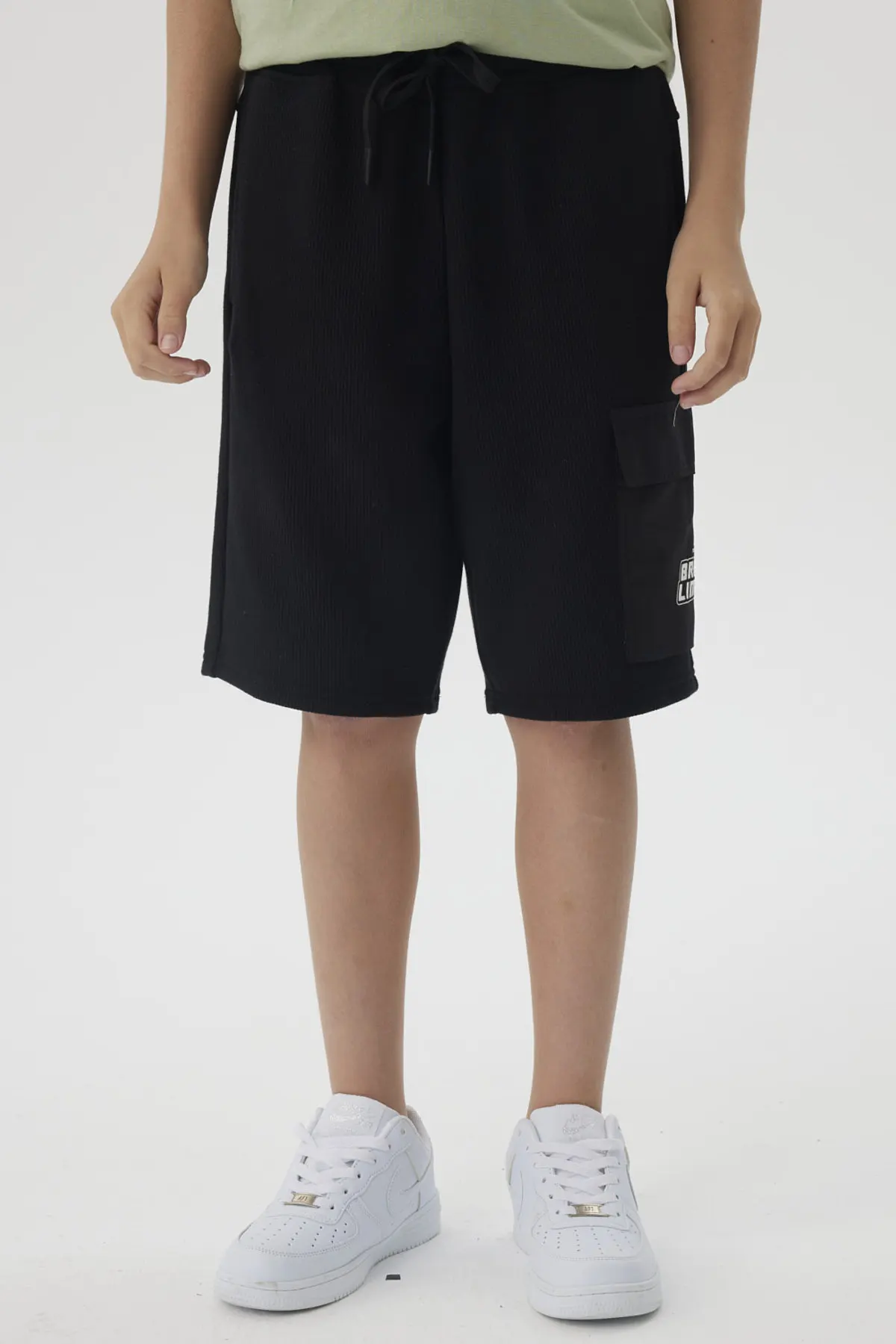 Bermuda Niño Textura Con Print Negro
