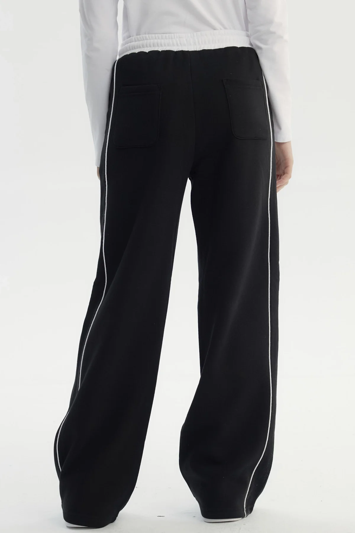 Pantalón Buzo Niña Wide Leg Negro - Image 3