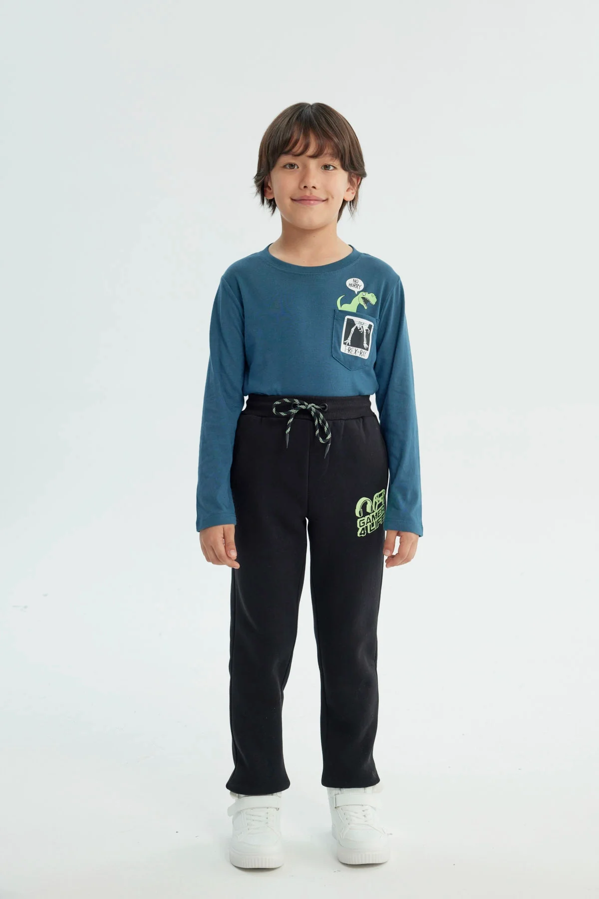 Pantalón Buzo Niño Jogger Negro - Image 4