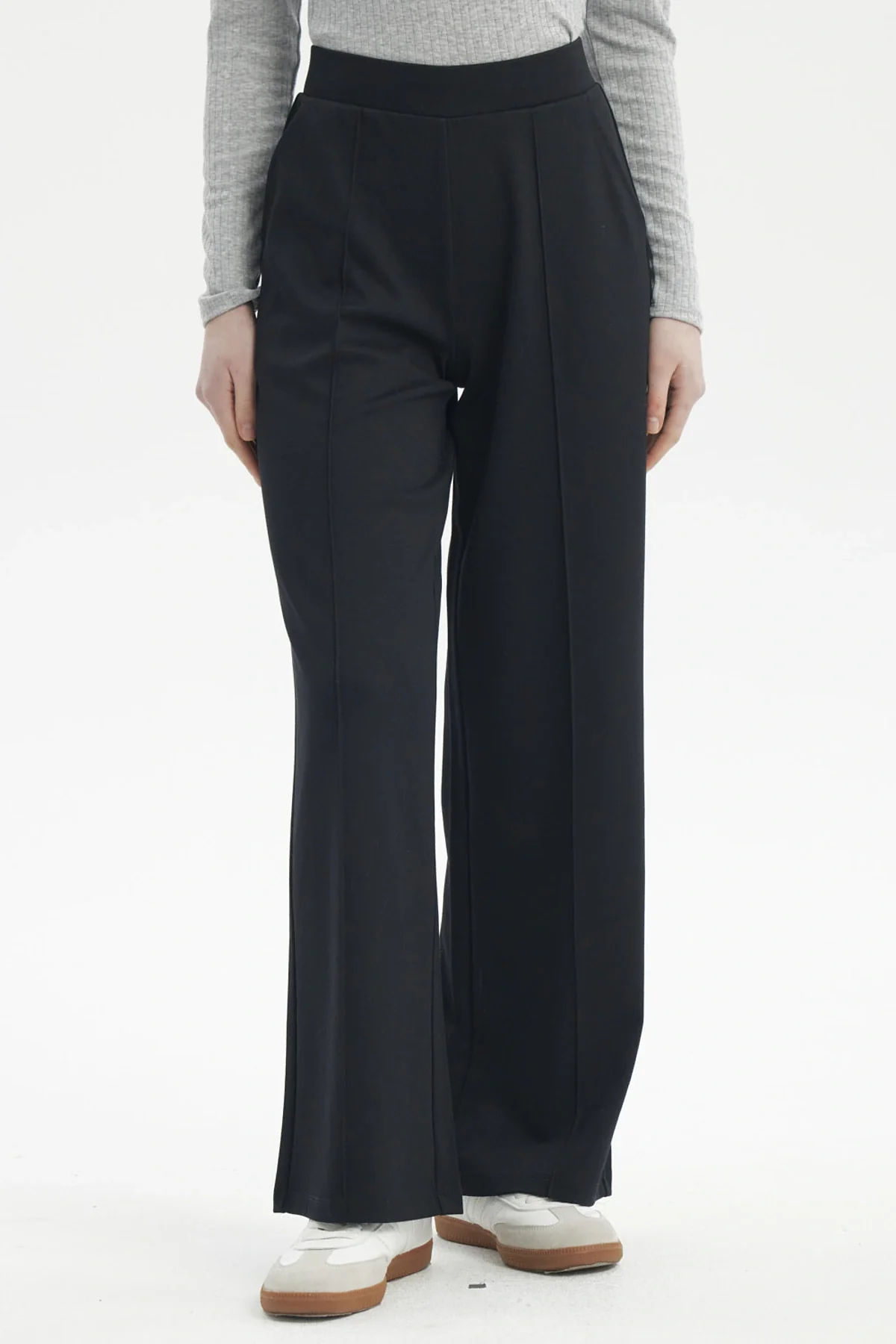 Pantalón Mujer Calce Recto Negro