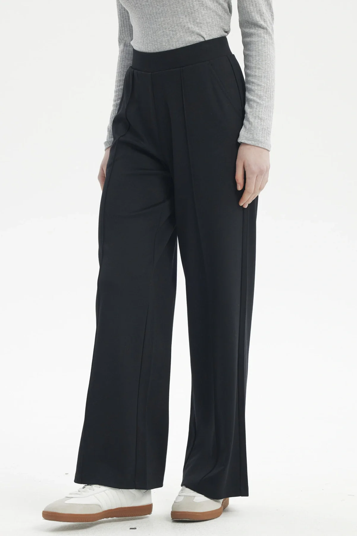 Pantalón Mujer Calce Recto Negro - Image 2