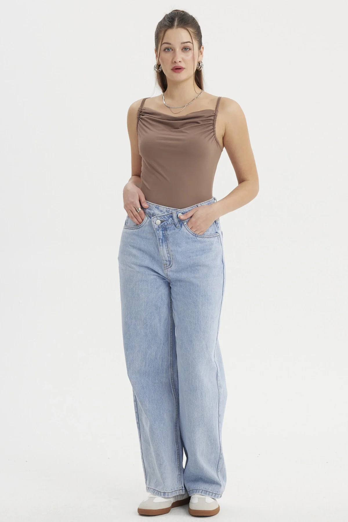Peto Mujer Drapeado Ajustable Cafe - Image 4