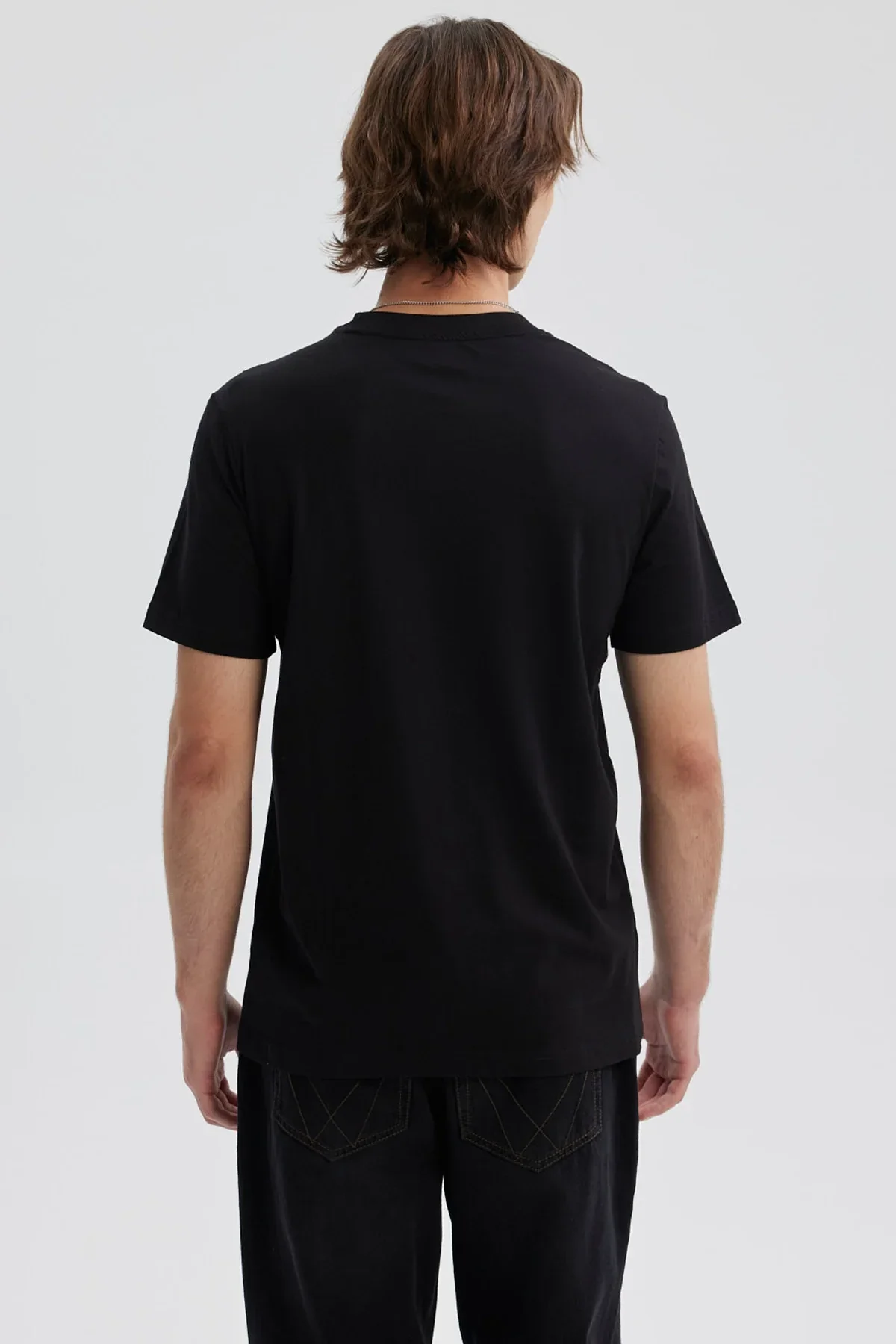 Polera Hombre One Piece Negro - Image 3