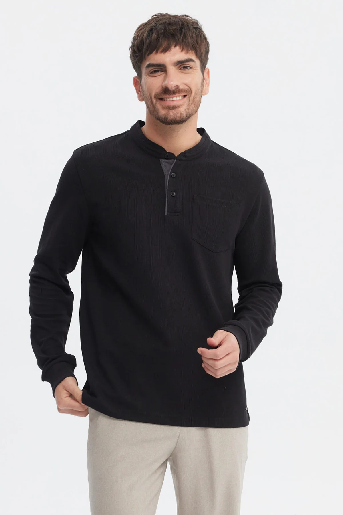 Polera Hombre Slim Negro