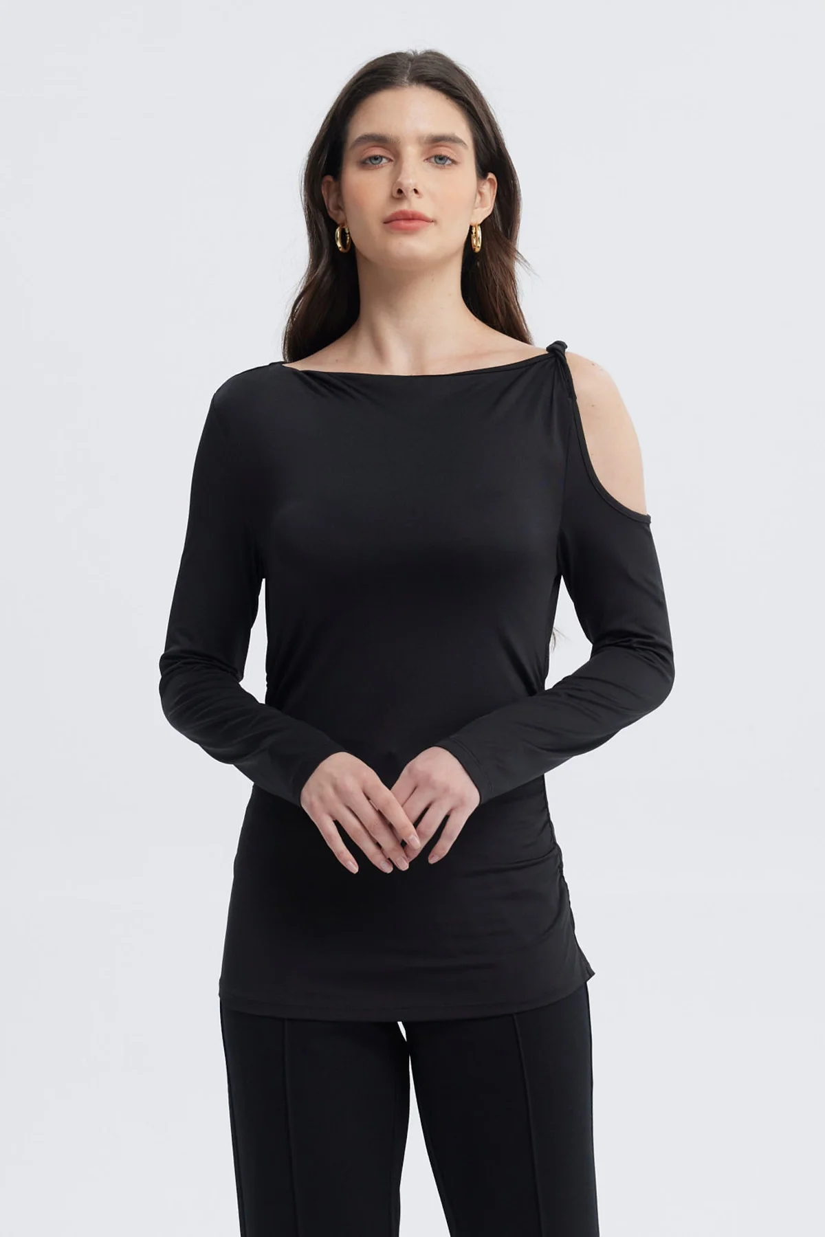Polera Mujer Aplicación Nudo Hombro Negro