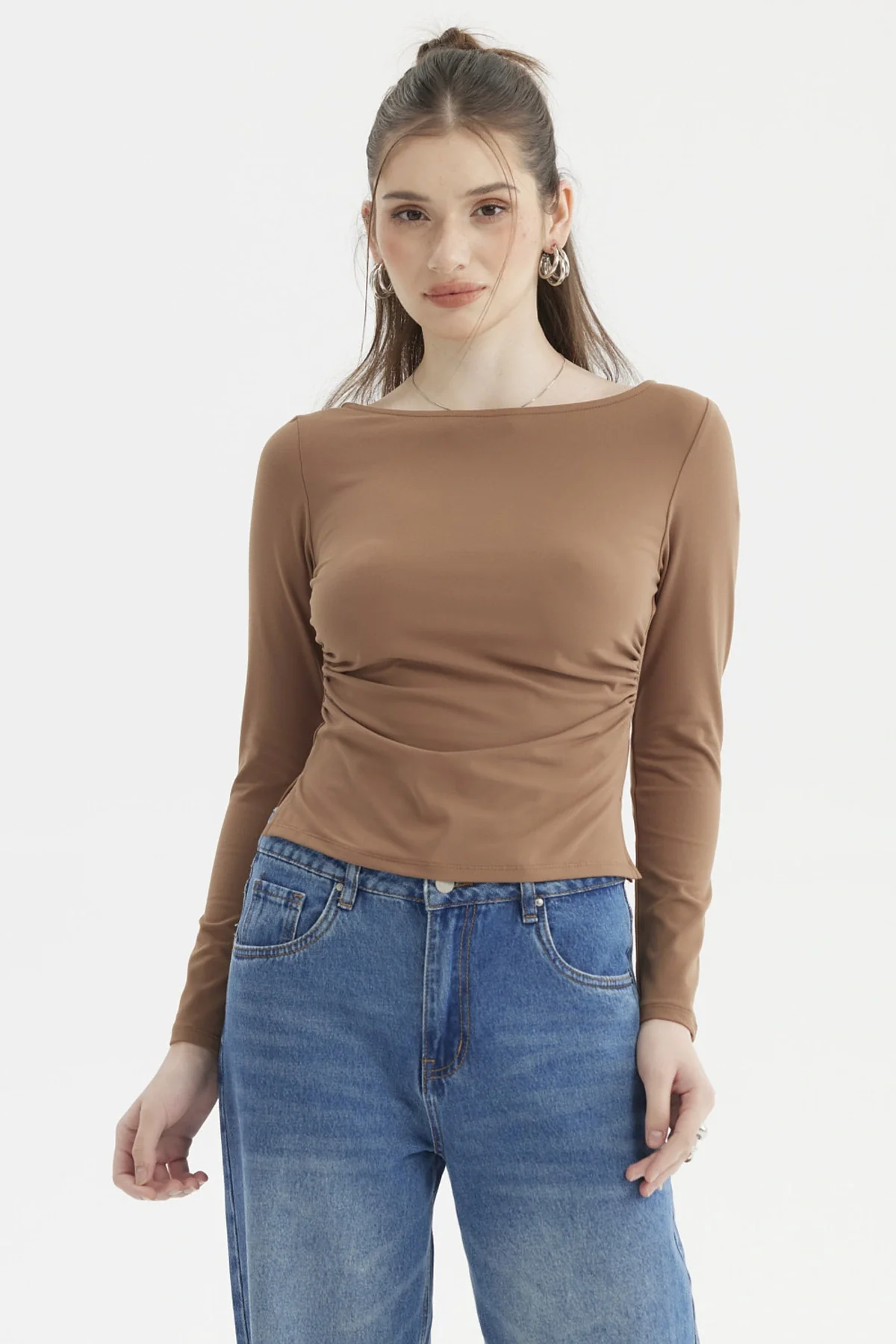 Polera Mujer Cuello Bote Abertura Camel Oscuro