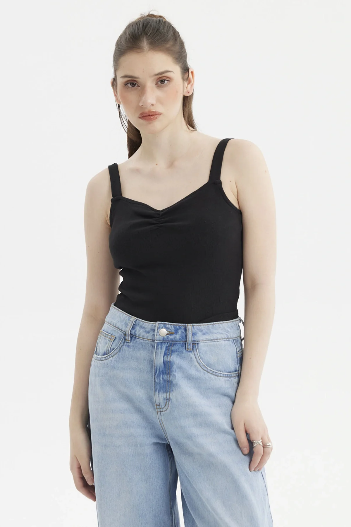 Polera Mujer Escote Corazón Y Recogido Negro