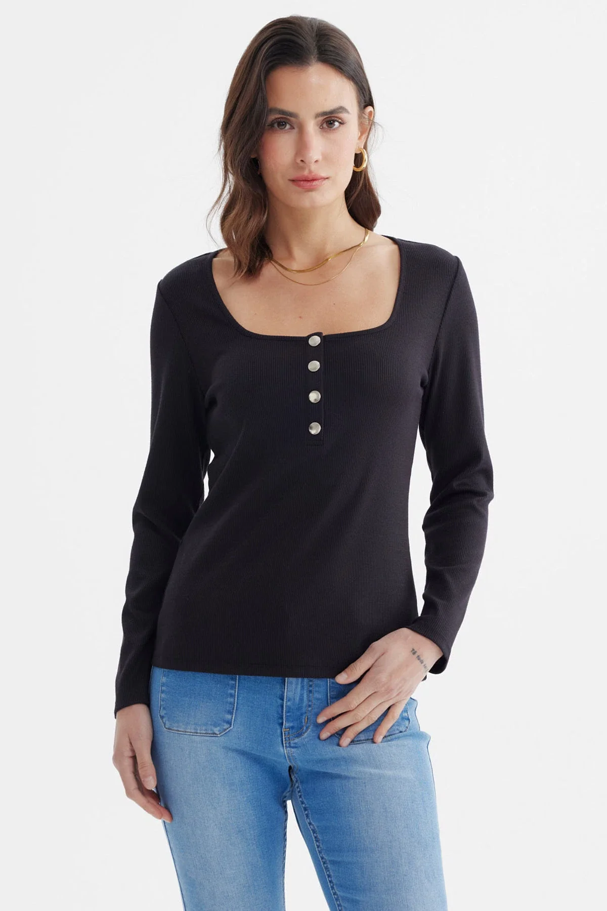 Polera Mujer Escote Cuadrado Botones Metálicos Negro