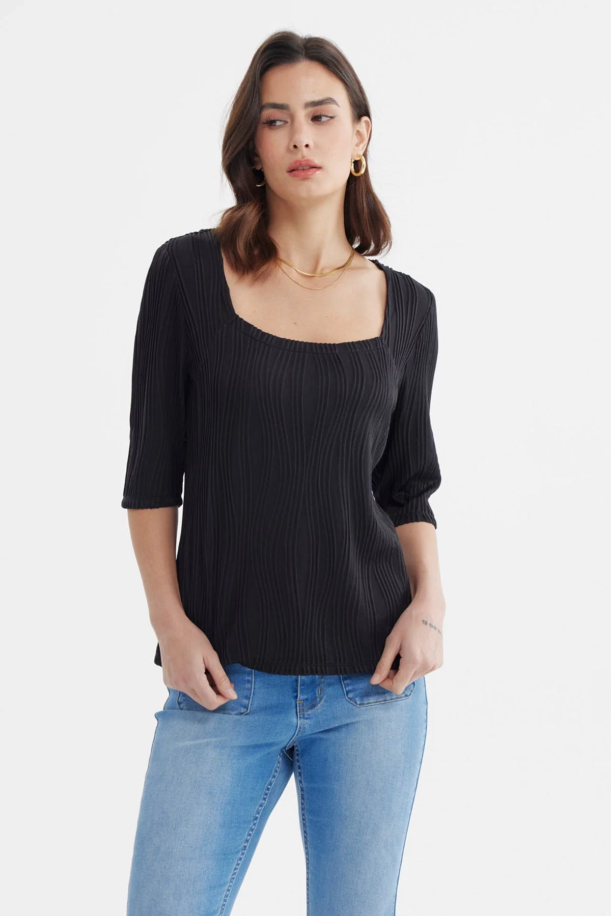 Polera Mujer Manga Al Codo Texturizada Negro