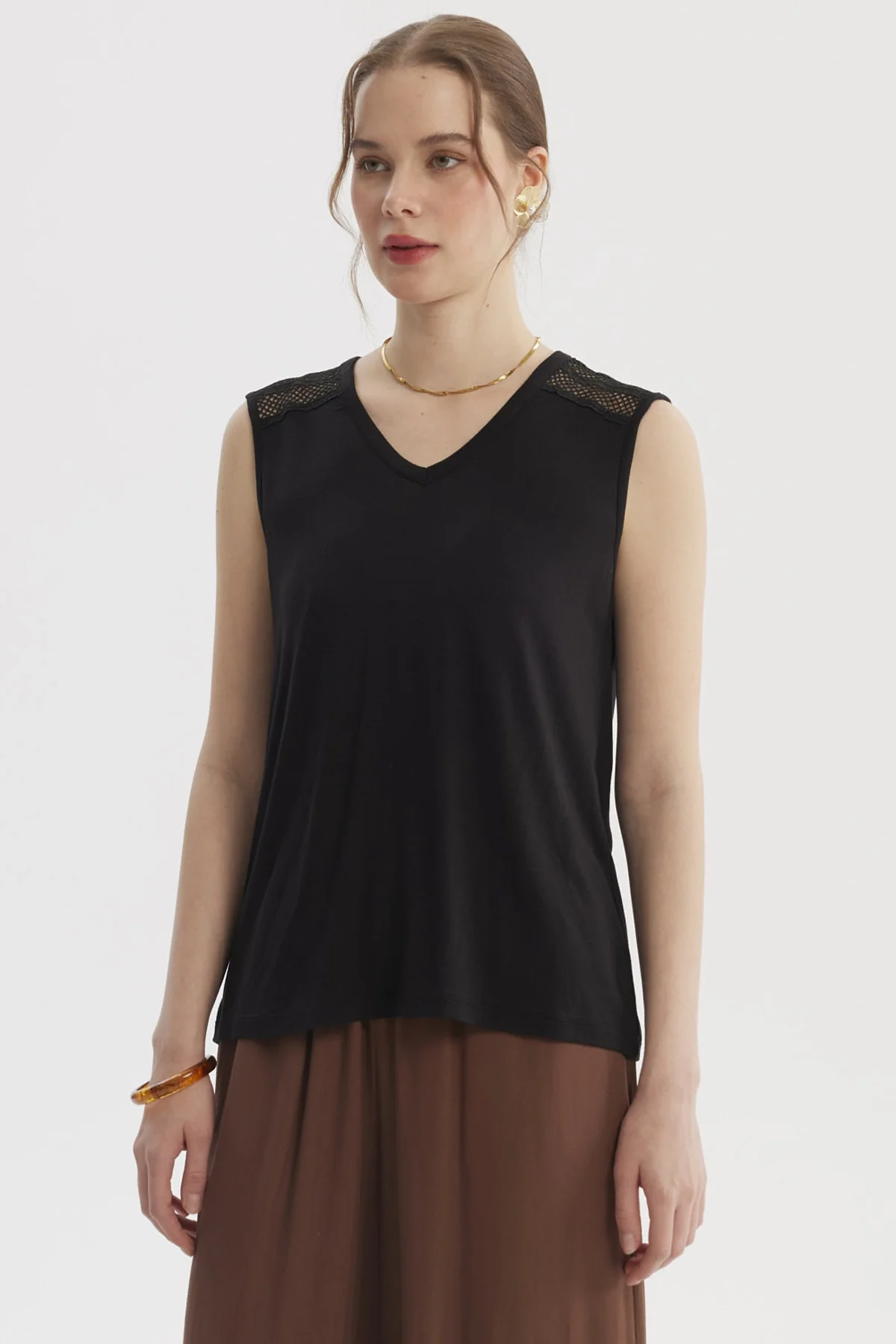 Polera Mujer Tape En Hombro Negro