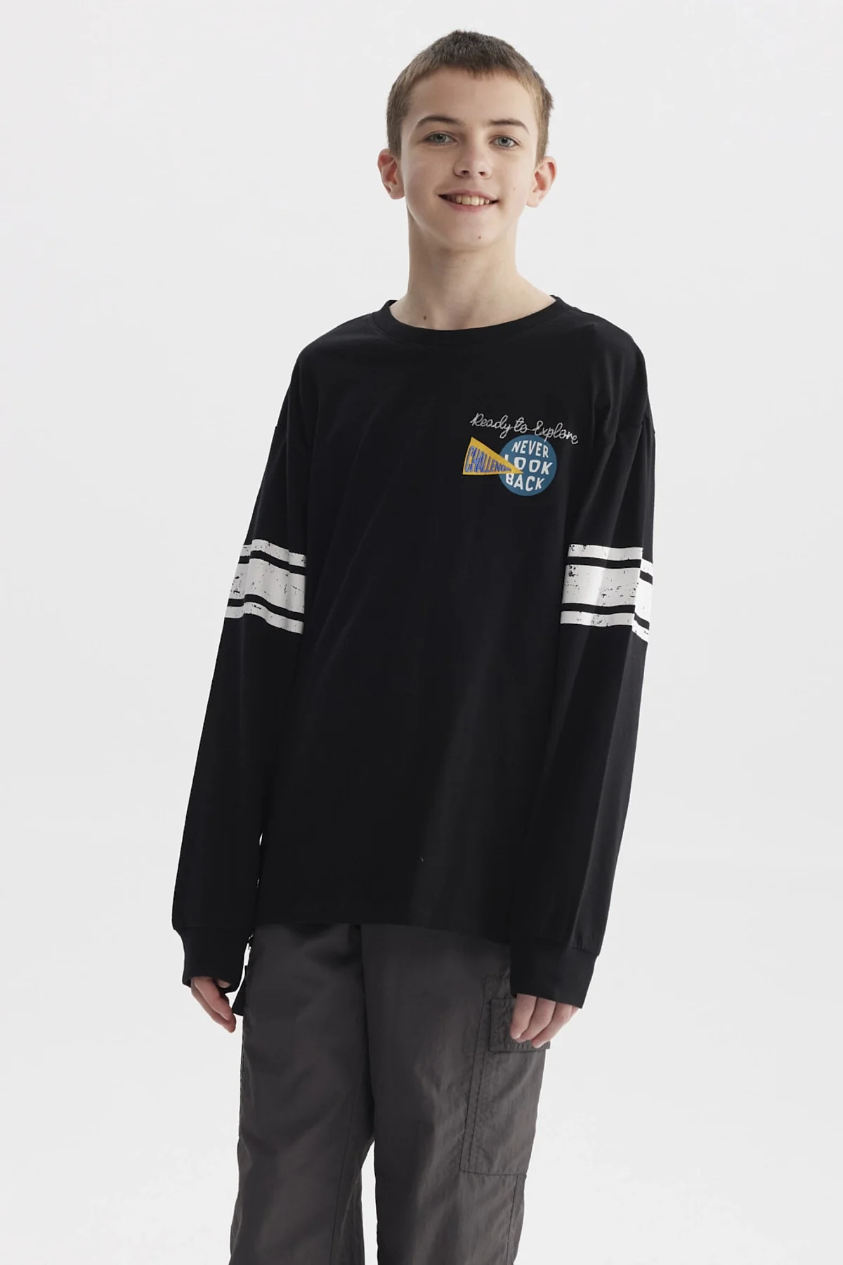 Polera Niño College Con Franjas Negro