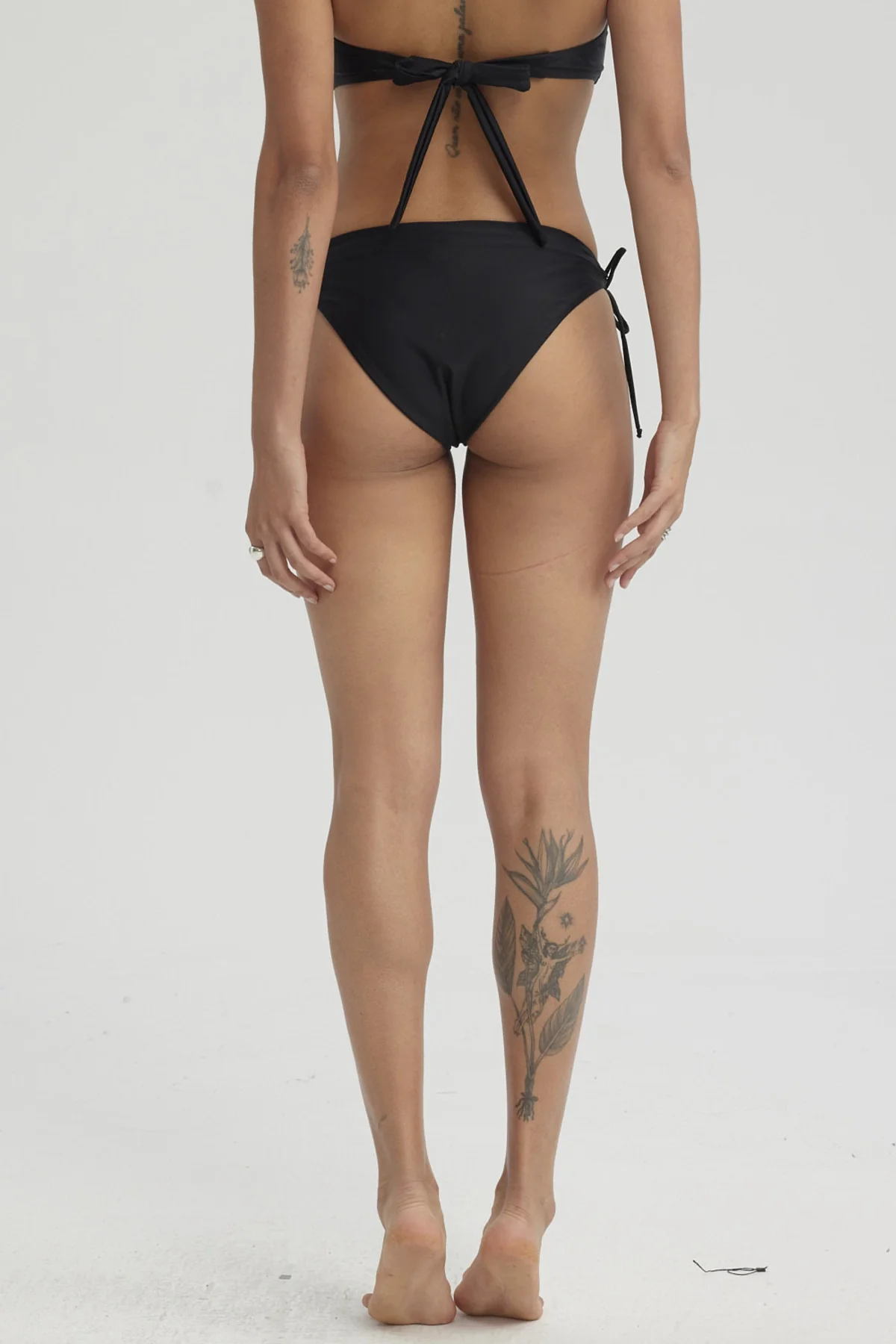 Traje de Baño Mujer Calzón Bikini Cordón Negro - Image 3